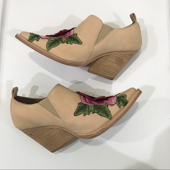 Jeffrey Campbell Roseola Bootie - Picture 5 of 5